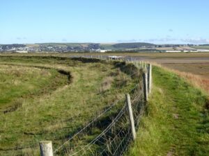SS4833 : Tarka Trail on a dike near Pill's Mouth