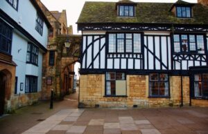 ST6316 : Sherborne: Passage leading to the Museum