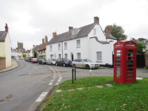 ST6601 : Telephone box in Cerne Abbas