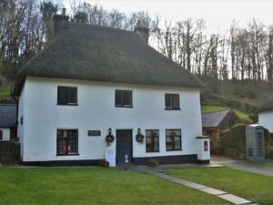 ST8001 : Milton Abbas houses [24]