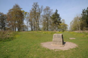 ST9602 : Toposcope, Badbury Rings