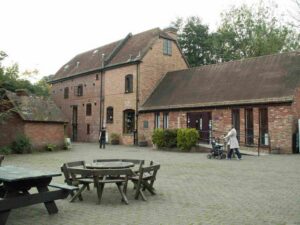 SU0000 : Walford Mill Craft Centre