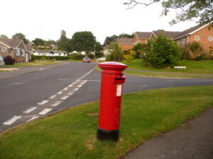 SU0100 : Wimborne Minster: postbox № BH21 4, Lacy Drive