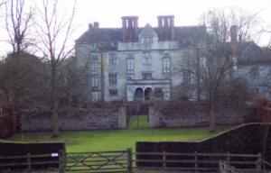 SU0513 : Cranborne Manor