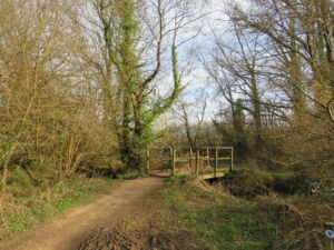 SU0602 : Castleman Trailway near Ferndown