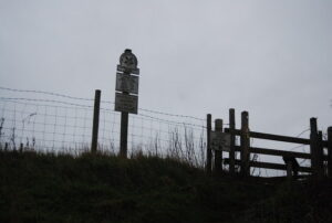 SY4491 : Entering Down House Farm estate