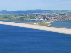 SY6675 : Chesil Beach, the Causeway and the town of Weymouth