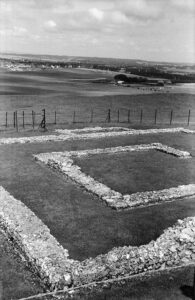 SY6788 : Maiden Castle, 1962