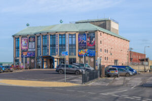 SY6878 : Pavilion Theatre