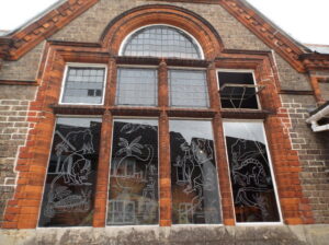 SY6990 : Window, Dinosaur Museum