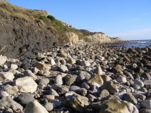 SY7681 : Rocky beach exposed at low tide, Ringstead Bay