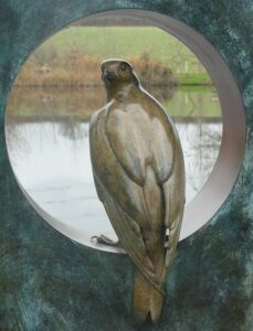 SY7891 : Sculpture by the lakes - Circled falcon