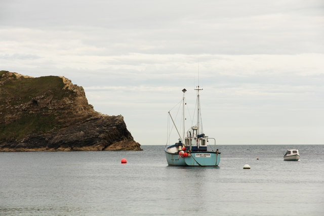 SY8279 : Lulworth Cove