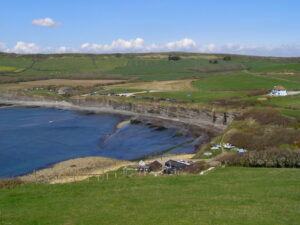 SY9078 : Eastern side of Kimmeridge Bay from Hen Cliff