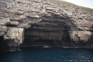 SY9976 : Sea cave on the Purbecks