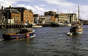 SZ0090 : Poole Quay c.1975  (2)
