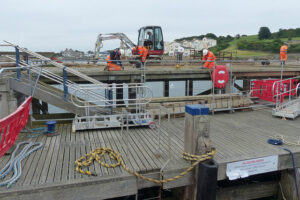SZ0378 : Restoration work on Swanage Pier