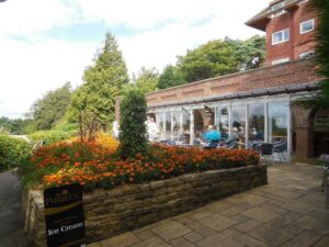 SZ0589 : Harbour View Café, Compton Acres