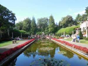 SZ0589 : Italian Garden, Compton Acres