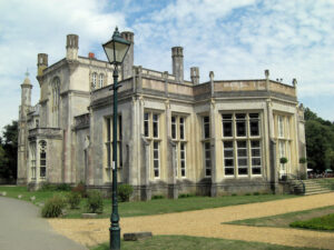 SZ2093 : Highcliffe Castle