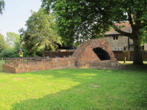 TQ4374 : Eltham Conduit Head