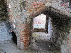 TQ4374 : Inside the Conduit Head