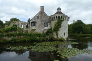 TQ6835 : Scotney Old Castle