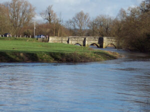 ST7813 : Bridge over the River Stour from Sturminster Newton Mill