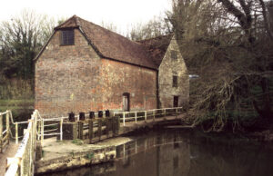 ST7813 : Sturminster Newton Mill