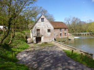 ST7813 : Sturminster Newton Mill