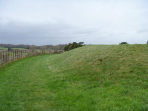 SU0210 : Knowlton church and earthworks [2]