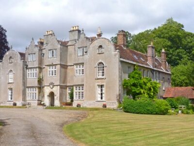 SU0611 : Edmondsham House