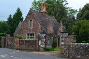 SU0611 : Lodge at Edmondsham House