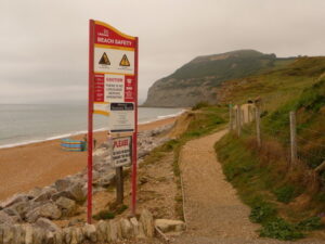 SY4191 : Seatown: beach safety notices