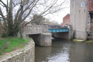 SY4692 : Bridge over the River Brit