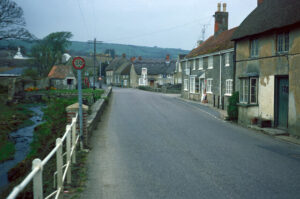 SY4889 : High Street, Burton Bradstock