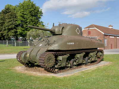 SY8288 : Sherman Tank on Guard Duty at Bovington Tank Museum
