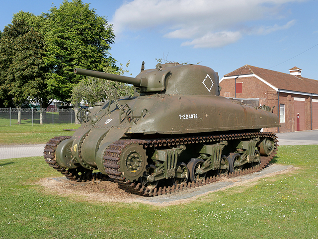 SY8288 : Sherman Tank on Guard Duty at Bovington Tank Museum