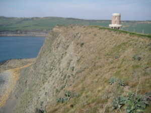 SY9078 : Hen Cliff and Clavell Tower