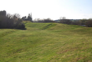 SY9287 : Lumps & bumps of the town walls.