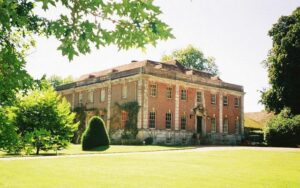 SZ0199 : Wimborne Minster: Dean’s Court