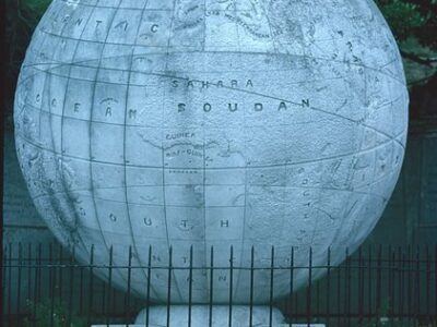 SZ0377 : The Great Globe, Durlston Country Park