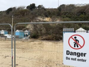 SZ0890 : Cliff fall on Bournemouth's West Cliff