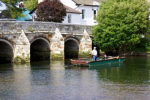 SZ1692 : Bridge over River Avon, Christchurch